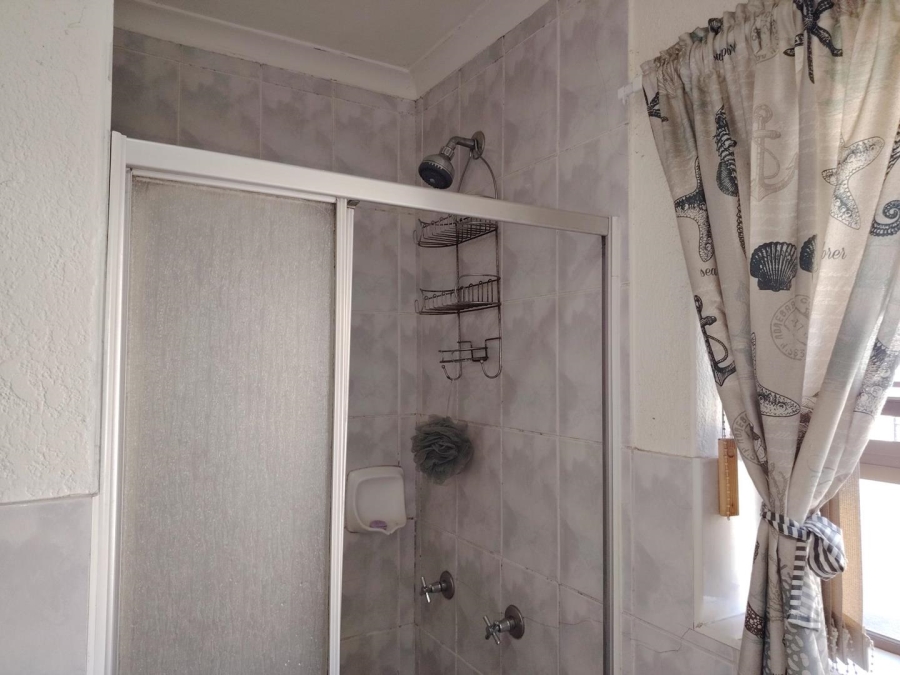 To Let 3 Bedroom Property for Rent in Protea Heights Western Cape